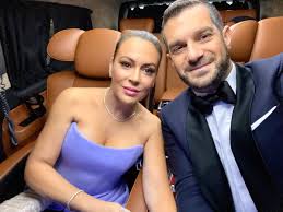 In late 1996, milano was offered a role of jennifer mancini on the drama melrose place by producer aaron spelling: Alyssa Milano On Twitter On Our Way Goldenglobes