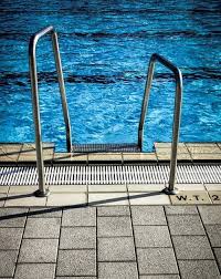 1000 Amazing Swimming Pool Photos Pexels Free Stock Photos Create A Surreal Un 1000 Amazing Swimming Pool Phot Swimming Pool Images Pool Picture Pool Photos