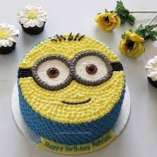 He will relish every bite of this yummy cake with friends in a wonderful manner that will definitely make his birthday celebration magical and. Cakes Cake Minionlk Buttercreamcake Minion Birthdaycake Cupcakes Cakeshop Bestcake Cakejakarta K Cartoon Cake Minion Birthday Cake Birthday Desserts