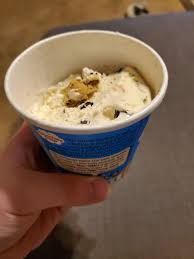Shop for ben & jerry's chocolate chip cookie dough core ice cream (1 pt) at fred meyer. This Ice Cream Says It Has A Cookie Dough Core Instead Its Just This Small Piece Of Cookie Dough In The Pint And Thats It Assholedesign