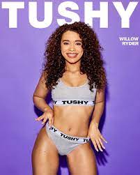 Curvy porn with Willow Ryder - PORNSTARS.TUBE