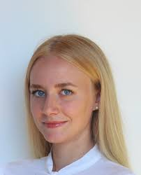 01: Exploring Flix's Expansion Strategy in India with Andrea Lovato, Head  of Operations India at Flix