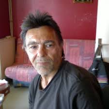 Le pouvoir ne se contente plus d'agir : il doit apparaître, convaincre,  séduire. Être vu, c'est déjà gouverner. Car désormais, le pouvoir est un  spectacle sous surveillance. ➡️ https://l.franceculture.fr/NfQ