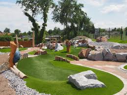 Golfen im kleinformat, aber mit großem vergnügen. Adventure Minigolf Riesa Elbgefluster