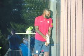 Maybe you would like to learn more about one of these? Nach Der Ankunft Erst Einmal Ganz Flott Zum Abendessen Der Franzose Samuel Umtiti Schwarzwalder Bote