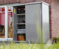 Wir zeigen ihnen schöne beispiele für einen geräteschrank im garten und auch sonst schöne möglichkeiten der gartenaufbewahrung. Der Gerateschrank Wenig Flache Mit Ganz Viel Stauraum