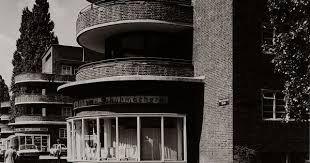 Entdecke Die Sammlung Des Museum Fur Kunst Und Gewerbe Hamburg Mkg In Der Mkg Sammlung Online In 2020 Hamburg Museum Ziegelsteine