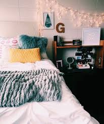 Colleges Jonathan Alonso Https Www Thejonathanalonso Com College Collegepark Collegefriends Colle In 2020 Dorm Room Inspiration Dorm Room Decor Dorm Room Diy