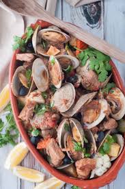 Portuguese Style Pork And Clams Carne De Porco A Alentejana Recette Cuisine Portugaise Repas Cuisine