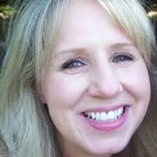 Lisa Wentworth's Instagram, Twitter & Facebook