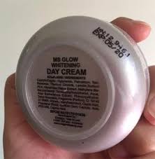 Kita telah mengetahui bahwa produk ms glow telah mencapai tingkat popularitas yang tinggi. 5 Ciri Ms Glow Acne Palsu Ini Reaksi Awal Pemakaian Kemasan Baru Asli