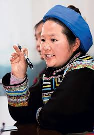 Shirin Spring Bud ya taimaka wa 'yan matan yankin Liangshan na Sin wajen  yaki da talauci da jahilci da fara sabuwar rayuwa