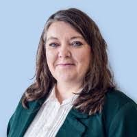 Heidi Bitter's Instagram, Twitter & Facebook