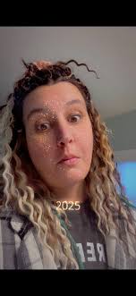 Yes I install these double sided dreads (wildcraft dreads), inbox me for  pricing! Firs two pics are examples, 3rd Pic is one i did sorry didn't get  good pics.