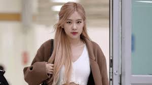 Hong jun park, brian dong ho lee, j. Blackpink S Rose Captured All The Attention With Her Cute And Sexy Travel Outfit Inkistyle
