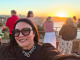 Hoy, en Barceloneta, P.R., con las mujeres de la Iglesia CM El Shadai. En  la tercera foto con mi hija espiritual Pastora Joanne Soto. Gracias a las  pastoras que asistieron a la