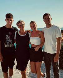 This is a fan page. Pin Von Littleborussen Auf Kai Havertz Fussball