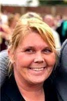 Kelly Wadsworth's Instagram, Twitter & Facebook