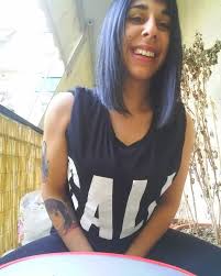 Kiki thompson | i will never be the woman with the perfect hair, who can wear white and not spill on it. Super Kikh To Fwtografiko Almpoym Ths Zwhs Ths Prin Kai Meta Th Fylakh Kai Ta Prwta Binteo Poy Thn Ekanan Viral