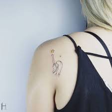 Tatouage Etoile Significations Emplacements Et Modeles 20 Inspirations En 2020 Modele Tatouage Tatouage Tatouage Etoile