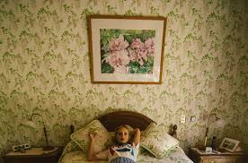 Wallpaper adalah hiasan dinding pengganti cat. 7 Cara Memasang Wallpaper Dinding Sendiri Dirumah Mudah