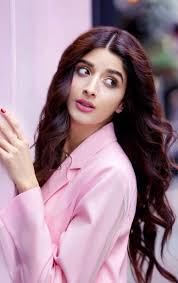 20 Mawra Hocane Hot In Shorts Hd Images Galleries Mawra hocane beautiful pictures free download ~ unique. mawra hocane hot in shorts hd images