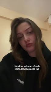 Dil Dudak Tembeller Kadin Ve Köpek