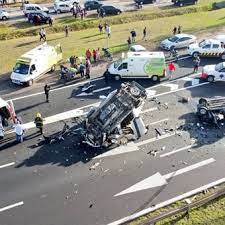 El conductor de la motocicleta, alexis javier domínguez, de unos 50 años, falleció en el lugar. Pcbmejnliilonm