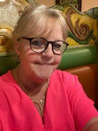 Dawn Hinckley's Instagram, Twitter & Facebook