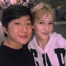 De acordo com o colunista, sammy recebeu o filho na manhã do último domingo, 16, por volta das 11h30, de parto normal. Pyong Lee Relembra Como Conheceu Sammy Passando Na Avenida Paulista Quem Quem News