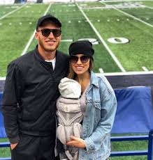 Los angeles rams wide receiver cooper kupp comments on his wife and son visiting him at training camp. Anna Marie Kupp Nfl Cooper Kupp S Wife Bio Wiki