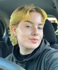 Cierra Woods's Instagram, Twitter & Facebook