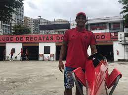 Os primeiros 250m foram completados em 49.35 segundos, a parcial mais baixa de todos os. Torcedor Na Infancia Isaquias Queiroz E Apresentado No Flamengo Minha Oportunidade Canoagem Ge
