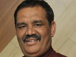 Sampla slams Sidhu, say he has become 'Sonia ki chidia'