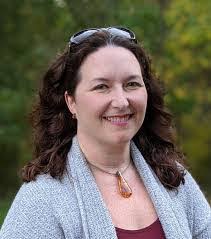 Caitlin Desjarlais's Instagram, Twitter & Facebook