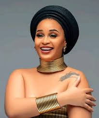 Olga Fortunato , celebrando o dia da mulher moçambicana 🇲🇿😍