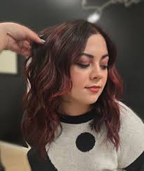 Fresh cut by Ashlee Cupp 🤌🏼 Beautiful color by Doughlena ❤️‍🔥 At Salon  92 you can get your hair needs met for the whole family. Book with  Doughlena for your color/cuts/treatments and