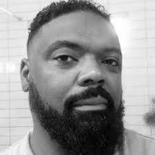 After four VERY LONG months of being unemployed after an unfortunate layoff  (like so many others) I can officially take my green tag off my profile  picture!!