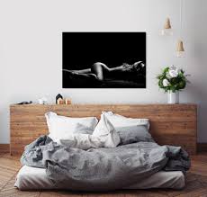 Der hindernislauf ist ein großartiger ort für ein schönes mädchen foto. Nackte Frau Im Bett Wandbild In Verschiedenen Grossen Ebay