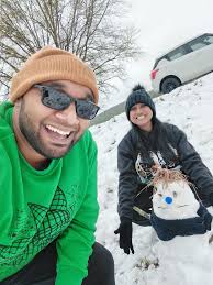 Meet Manoj ⛄❄️ Made a snowman for the 1st time in my life😂 We had to make  do with the resources around us! But it didn't come out too bad... I think