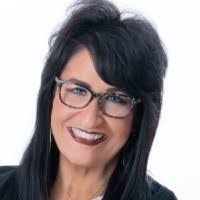 Lauren Liscinsky's Instagram, Twitter & Facebook