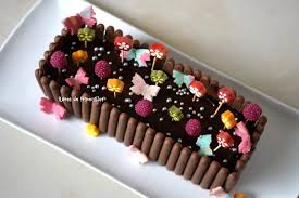 Gateau De Printemps Jardiniere Fleurie Au Chocolat Reves De Fripouilles En 2020 Gateau De Printemps Comment Decorer Un Gateau Gateau