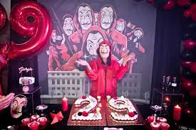 Foto di brooke lark su unsplash feste di compleanno in casa: Come Realizzare Una Festa A Tema La Casa Di Carta