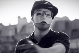 Le Klub des Loosers vit la (grande) vie sur scène : voyage au coeur de la  lose qui gagne