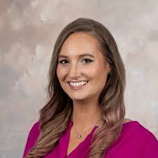 Alexandra Phelps's Instagram, Twitter & Facebook