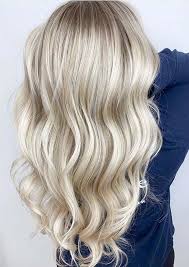 Women with thinner blonde hair could try this and find that this look adds dimension to their hair and can even make it appear thicker. Pin On Blonde Hair Looks