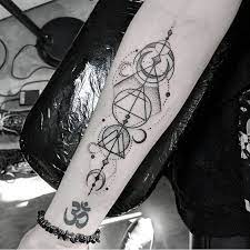 63 Stunning And Non Boring Gemini Tattoos Our Mindful Life Gemini Tattoo Gemini Tattoo Designs Geometric Gemini Tattoo