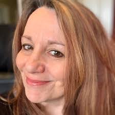 Janice Dye's Instagram, Twitter & Facebook