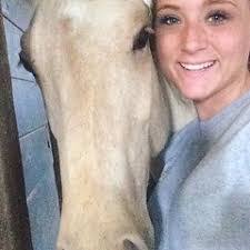 Jessica Gilmer's Instagram, Twitter & Facebook