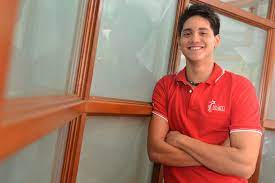 Is half korean descent and half irish descent, but through which parent, we do not know. Swimming Joseph Schooling Has Many Female Friends Says His Mum Singapore News Asiaone